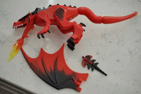 Lego Red black Dragon Fantasy Era Castle minifigure 70403 For Parts Tail