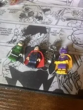 LEGO DC Super Heroes bundle (all bundles come with extra mystery minifigure)