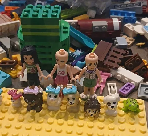 LEGO Mixed Bulk Lot Bricks Pieces Parts w/ Minifigures & Small Animal Figures