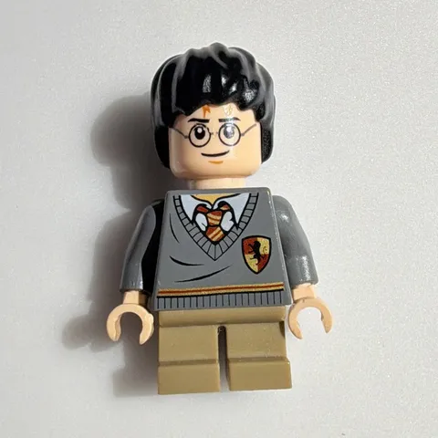 LEGO Harry Potter Minifigure Black Hair Gray Sweater Torso Tan Legs Plastic