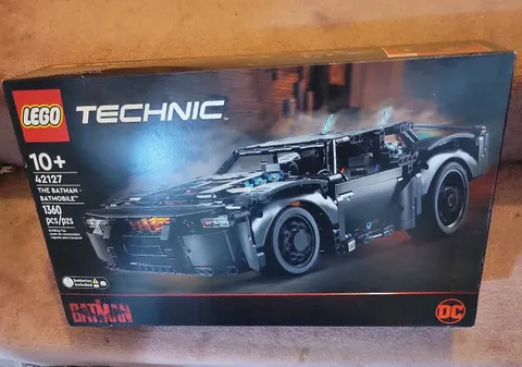 LEGO Technic THE BATMAN BATMOBILE 42127 Model Car Building Toy SEALED UNOPENED