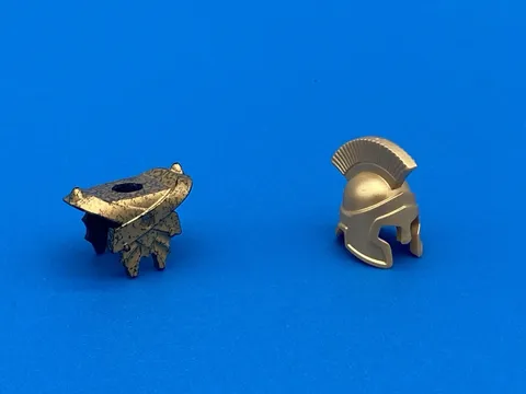 LEGO Atlantis: Gold Helmet Roman Soldier Minifig Crown & Armor 7985