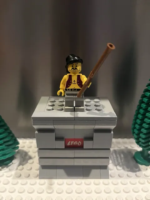 Lego Pirates Minifigure pi012 - Pirate Anchor Shirt w Rifle Looks Great!