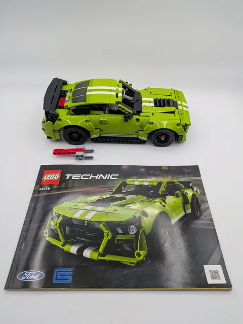 LEGO TECHNIC: Ford Mustang Shelby Gt500 (42138) 99% Complete