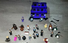 LEGO Minifigure Lot w/ Purple Triple-Decker Bus Vehicle & Accessories