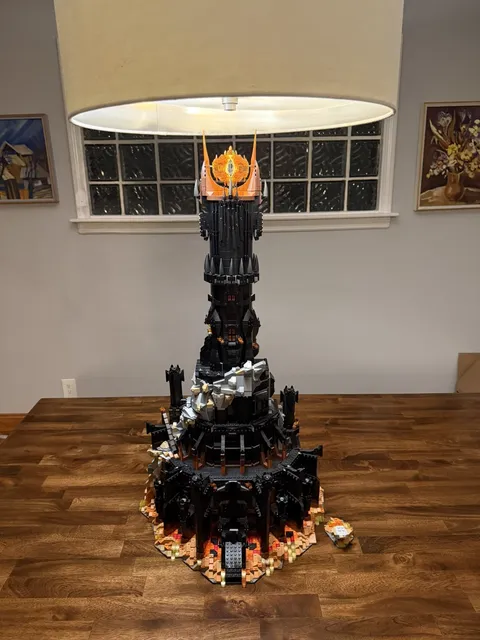 LEGO The Lord of the Rings: Barad Dur 10333, 100% Complete No figs, ships safely