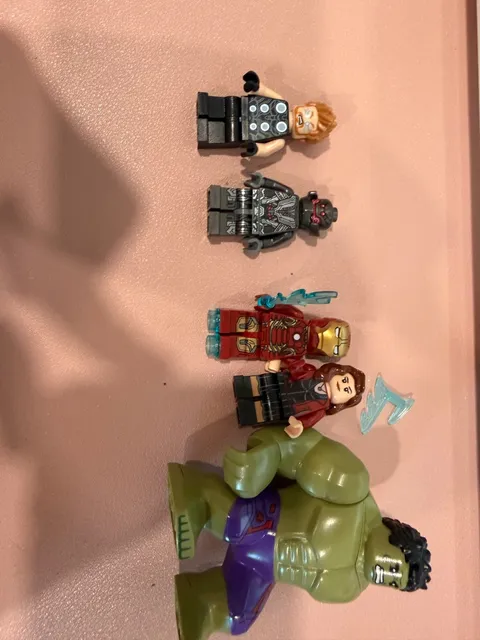 LEGO Marvel 76031 Age of Ultron Lot - Hulk BigFig *1 ARM MISSING* Thor Ultron Ir