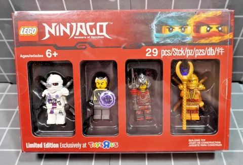 LEGO NINJAGO 2017 Toys R Us Bricktober Minifigure Collection NEW SEALED 5004938