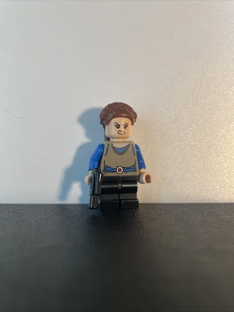 LEGO Padme Naberrie Minifigure - 75258 Star Wars - Anakin's Podracer ***NEW***