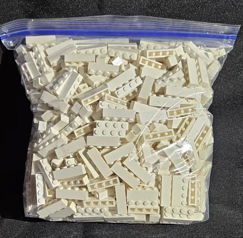 LEGO White 1x4 Bricks Bulk Lot 700+ Pcs 2.7 lbs Part 3010 Builder Pack New!
