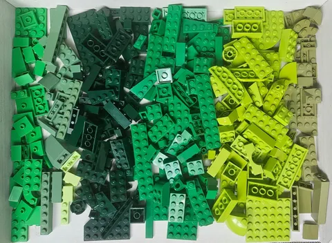 Lego 7 Shades of Green Color Bricks, Plates, & Specialty Parts~300 Pc Lot