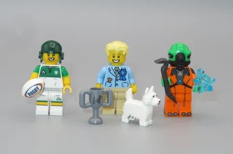 LEGO Alien Dog show winner Rugby Player Series 16 19 21 minifigure collectible