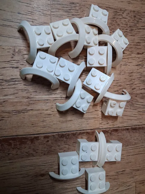 B-1 Lego Lot 15 White Mudguard 2 Type 50745 98282 10224