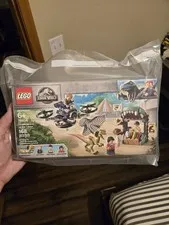 LEGO Jurassic World 75934 Dilophosaurus on the Loose 168 pcs, Age 6+ GREAT SET
