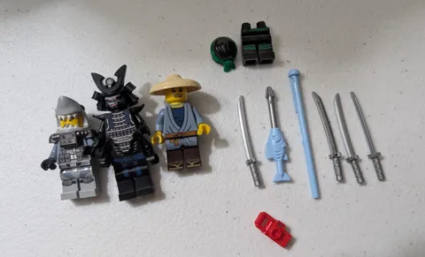 LEGO NINJAGO The Ninjago Movie 70613 Garmadon, Garmadon, GARMADON! Missing Lloyd