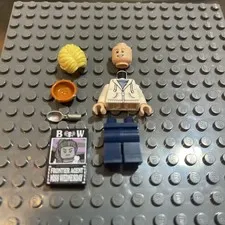 LEGO® One Piece Sanji Minifigure 75645 Miss Wednesday wanted poster