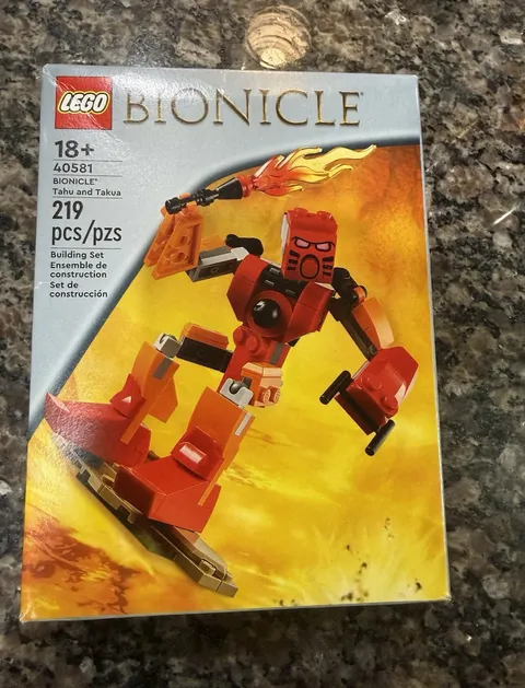 LEGO BIONICLE Tahu and Takua (Takua, Tahu) 40581 Limited Edition 219 pcs