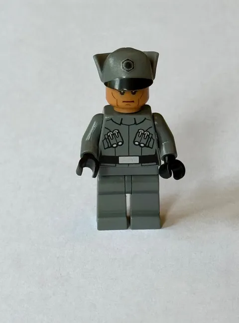 LEGO Star Wars First Order Officer Lieutenant Captain 75101 Minifigure