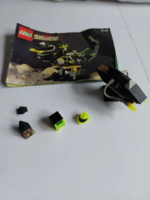 LEGO 2152 Space: Robo Raptor Manual & Parts