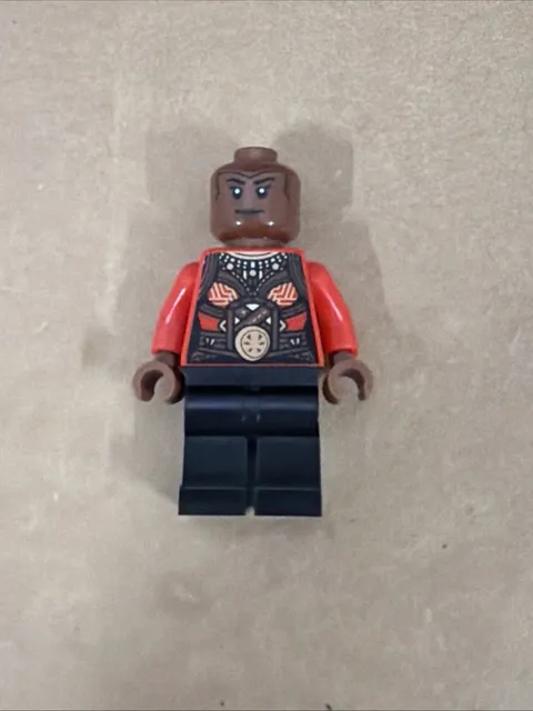 Lego Marvel Super Heroes Okoye - Red Top Minifigure SH847