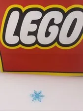 LEGO Trans Light Blue Ice Crystal Snowflake 4x4 Accessory Minifig Sv
