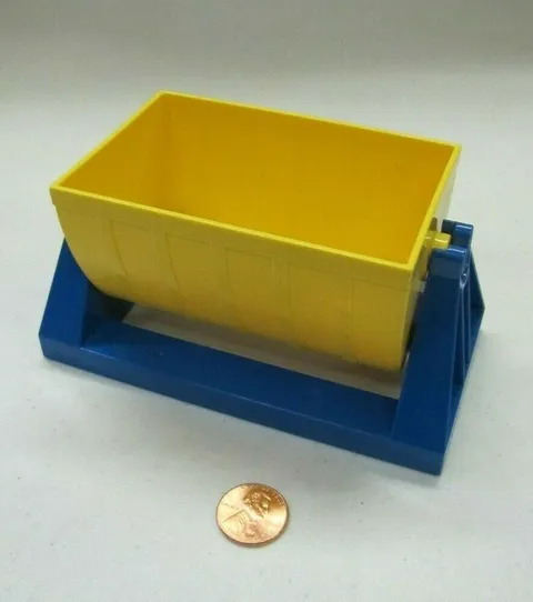 Lego DUPLO BLUE & YELLOW LARGE SWINGING TRAIN CAR BIN TIPPING TIPPER Vintage