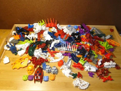 LEGO Lot Random Bionicle Technic and/or Hero Factory Pieces Parts Bulk 1.5#