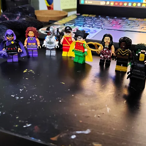 LEGO DC Superheroes Teen Titans Minifigures