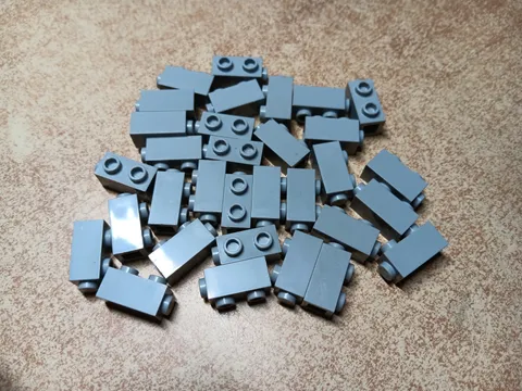 LEGO LOT OF 32 LIGHT BLUISH GRAY 1 X 1 X 1 2/3 BRICKS STUDS ON SIDE #32952