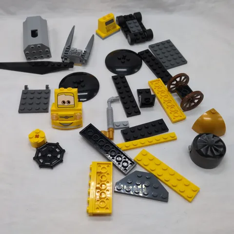 *Incomplete* Lego Cars Luigi Bits And Pieces