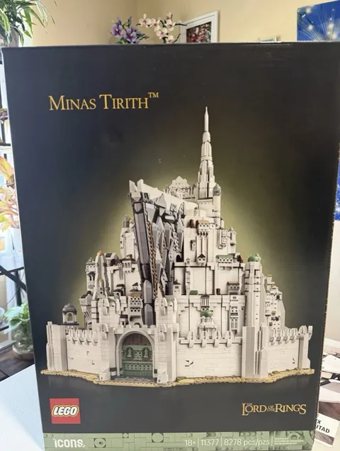 LEGO Icons The Lord Of The Rings 11377 Minas Tirith Brand New Sealed On Hand