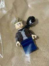 LEGO MARVEL EDDIE BROCK With VENOM HEAD Minifigure Oscorp Building ONLY 76324