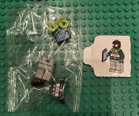 Lego Miles Morales Minifig SH0985 w/ Ugly Sweater - Advent Calendar 2024 - 76293
