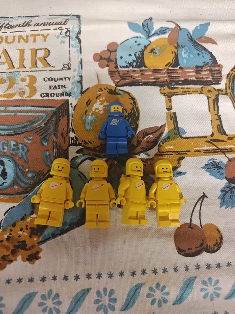 LEGO Classic Space Astronaut Spaceman Minifigure Lot Red Blue Yellow w Tanks