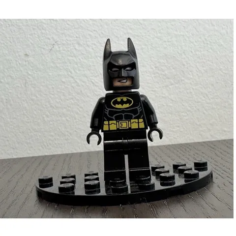 Lego DC Classic Batman Minifigure Minifig Dark Knight Figure
