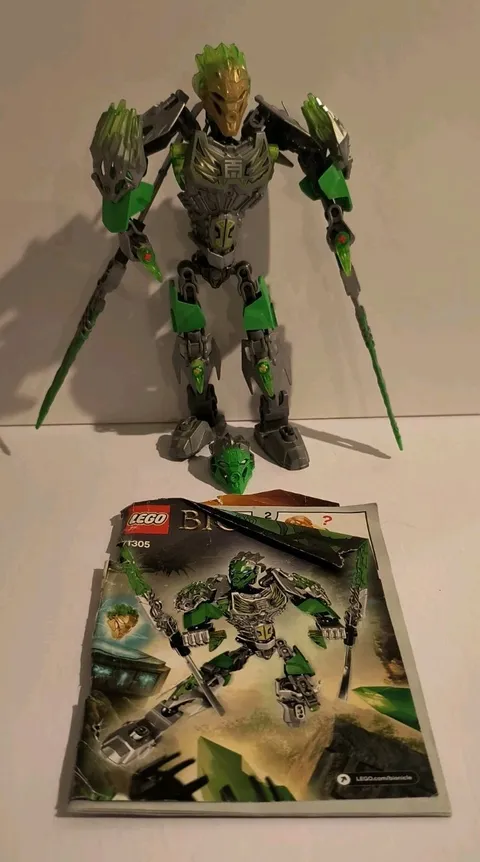 LEGO Bionicle 71305 Lewa Uniter of Jungle w/ Gold Mask + Instruction Booklet