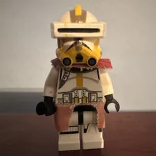 LEGO White Trooper Minifigure Yellow Respirator Helmet Cloth Kama Pauldron