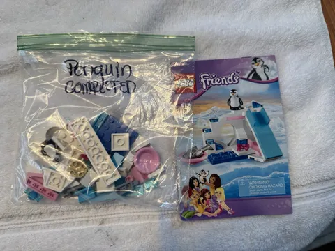 LEGO Friends Penguin Mini Set w/ Instructions Plastic Age 3+ Warning