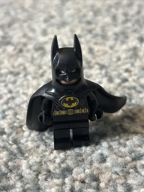 Lego DC Superheroes Batman Tim Burton Michael Keaton 1989 Minifigure Batwing