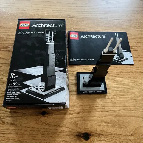 LEGO Architecture John Hancock Center Black Chicago Landmark Set 21001 69 Pcs