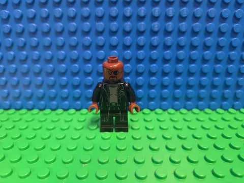 LEGO Nick Fury Minifigure sh0585a 76130 Marvel Super Heroes CMF Lot Rare Retired