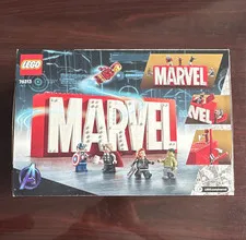 LEGO Marvel 76313 Marvel Logo & Minifigures 931 pcs New Sealed Never been Open