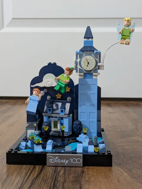 LEGO Disney’s 100th Anniversary Peter Pan & Wendy’s Flight Over London Set 43232