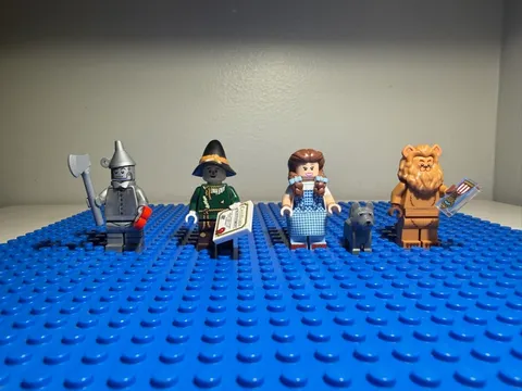 Lego Wizard of Oz minifigures in PRISTINE CONDITION