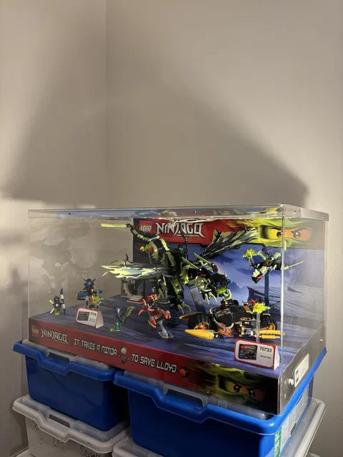 LEGO Ninjago Posession Official Store Display 70736 and 70733 100% Complete