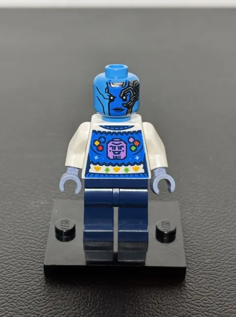 LEGO Marvel Super Heroes Nebula Holiday Sweater Minifigure sh0835
