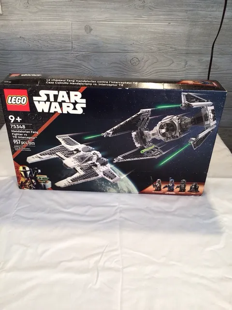 LEGO Star Wars: Mandalorian Fang Fighter Vs. Tie Interceptor (75348)