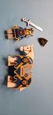 LEGO Castle Knights Kingdom  King Leo Minifigure - cas035 with horse and extras