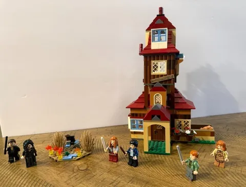 LEGO Harry Potter 4840 The Burrow (2010) – Complete – Retired - All Minifigures!