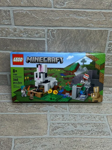 LEGO Minecraft The Rabbit Ranch Building Set 21181 340 Pieces